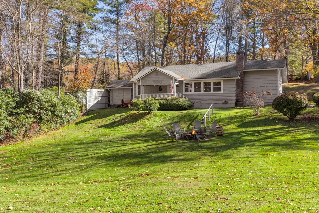 181 Cherokee Drive Highlands NC 28741