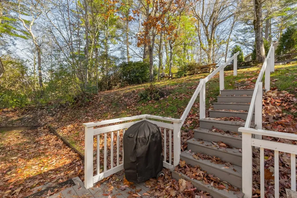 181 Cherokee Drive Highlands NC 28741