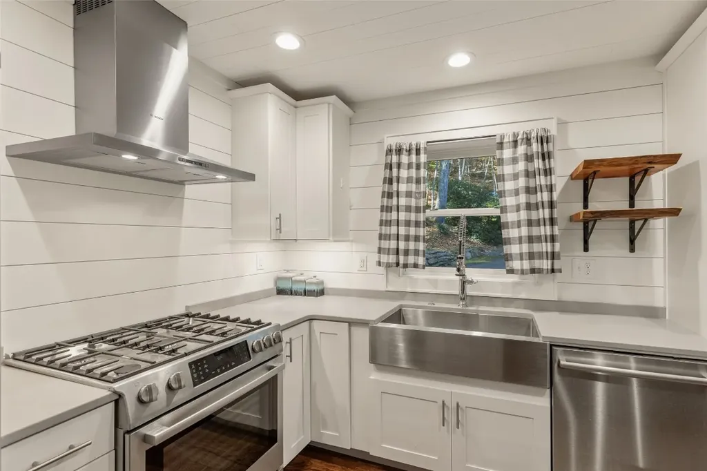 256 S Woods Mountain Trail Cullowhee NC 28723