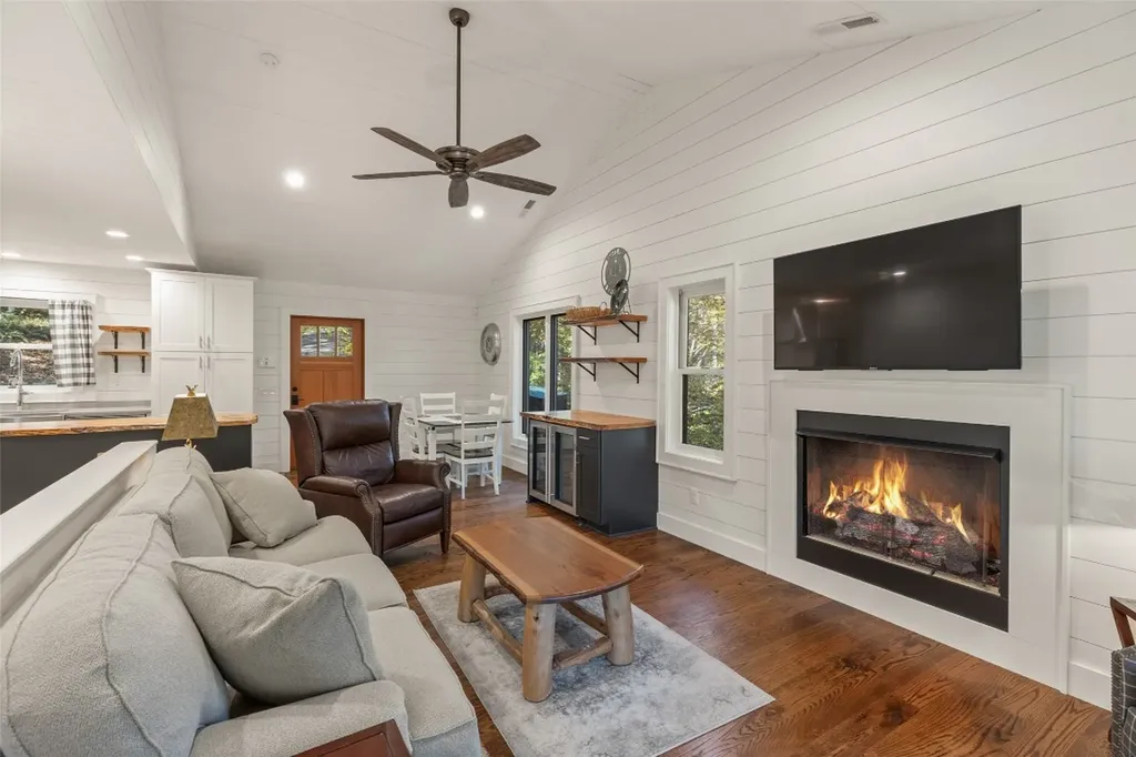 256 S Woods Mountain Trail Cullowhee NC 28723