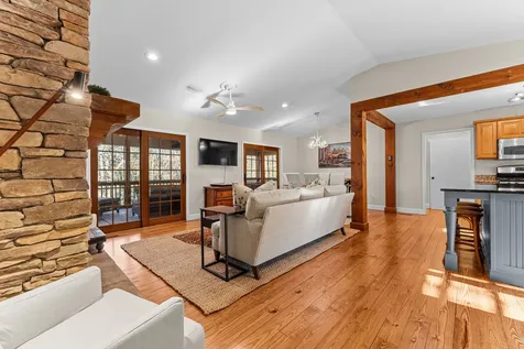 151 Rein Deer Trail Cashiers NC 28717