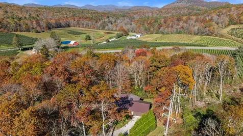 151 Rein Deer Trail Cashiers NC 28717