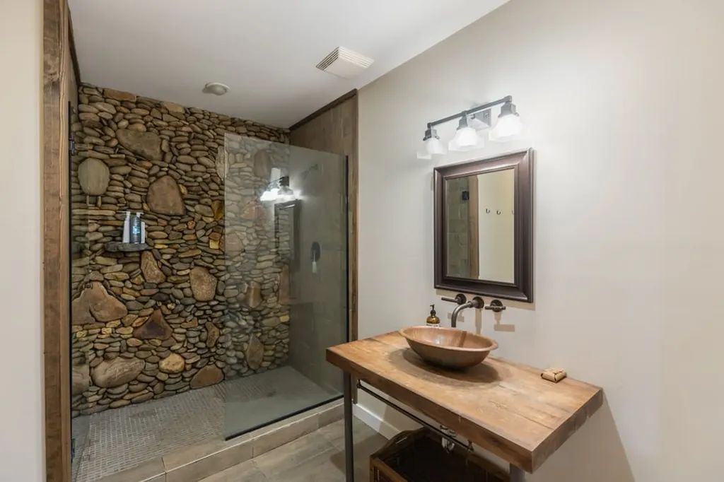 187 Big Buck Road Highlands NC 28741