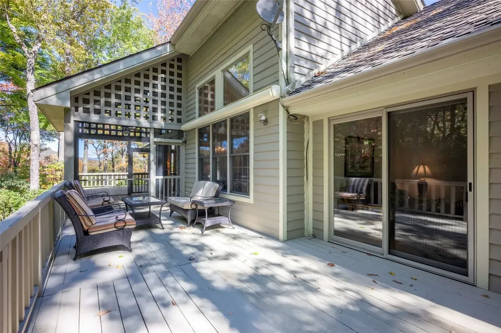 242 Club Colony Lane Lake Toxaway NC 28747