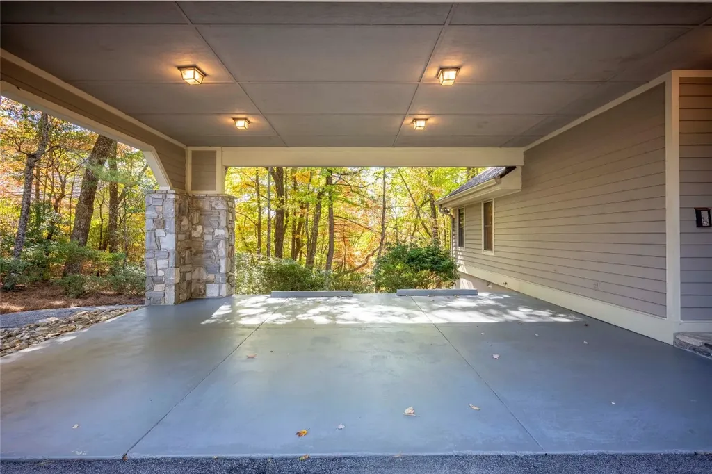 242 Club Colony Lane Lake Toxaway NC 28747