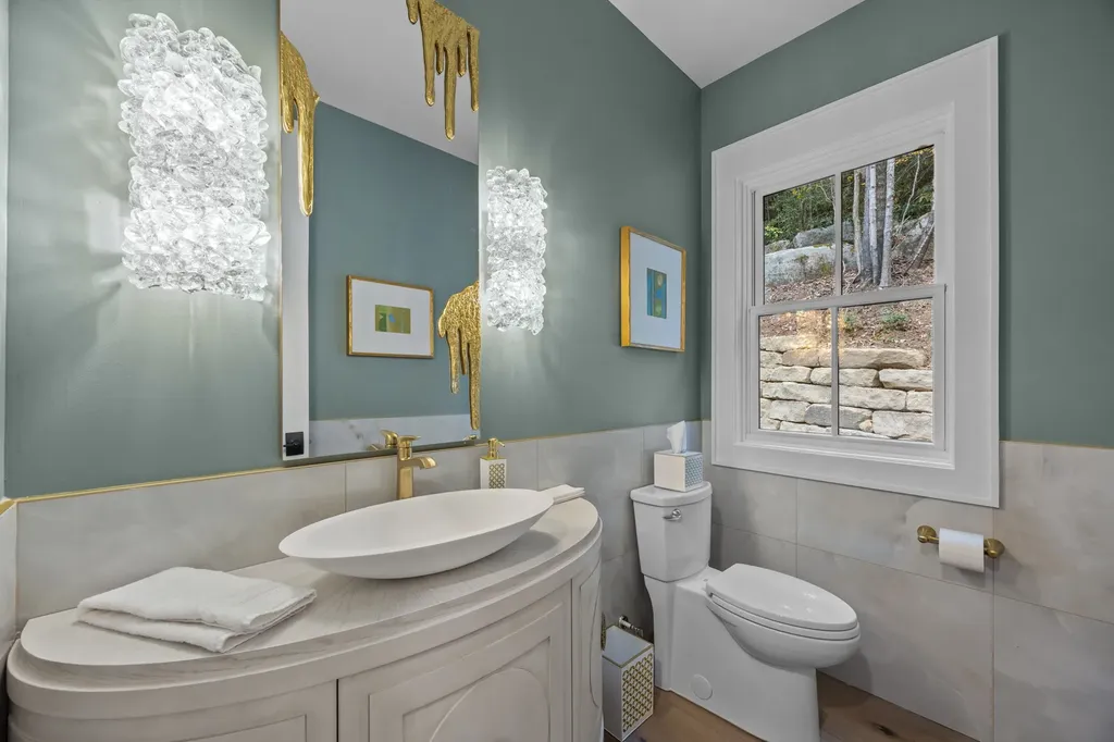 95 Cardinal Trace Lake Toxaway NC 28747