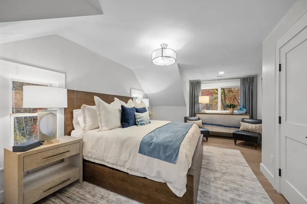 95 Cardinal Trace Lake Toxaway NC 28747