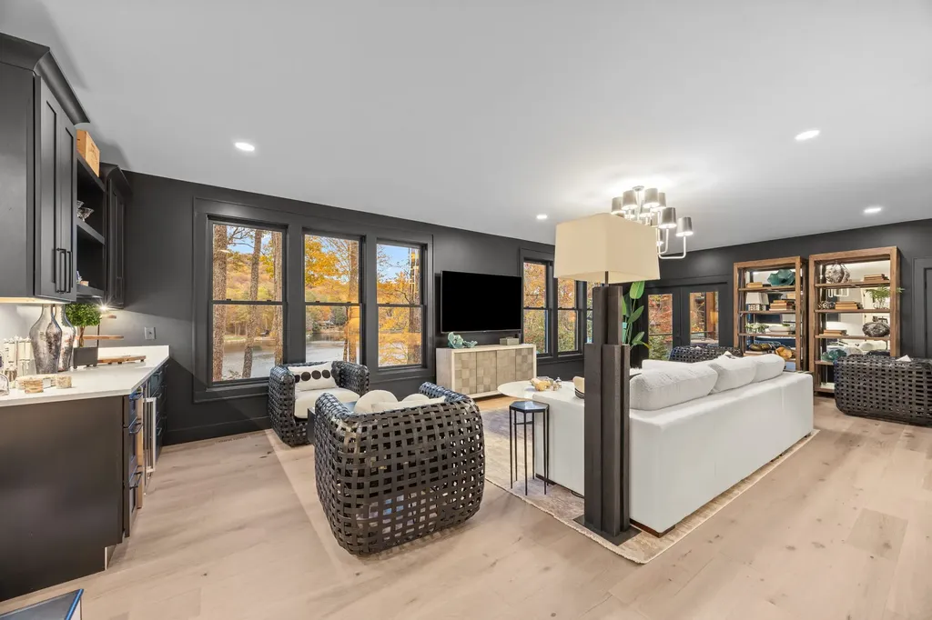 95 Cardinal Trace Lake Toxaway NC 28747