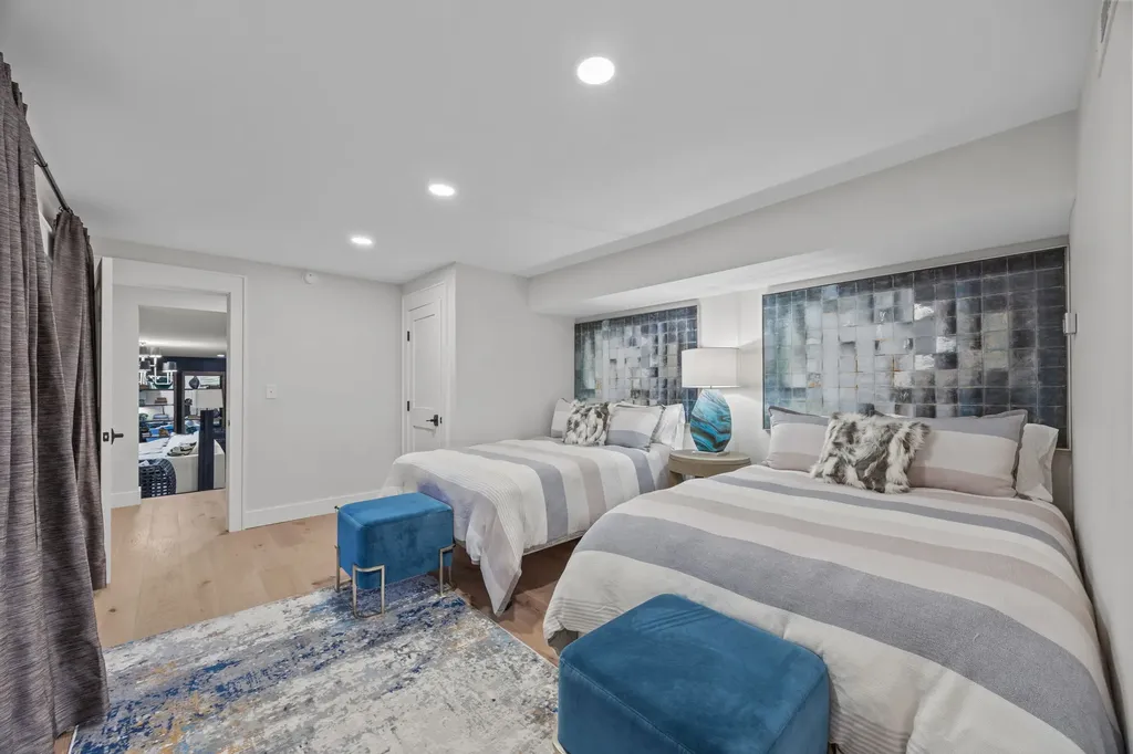 95 Cardinal Trace Lake Toxaway NC 28747