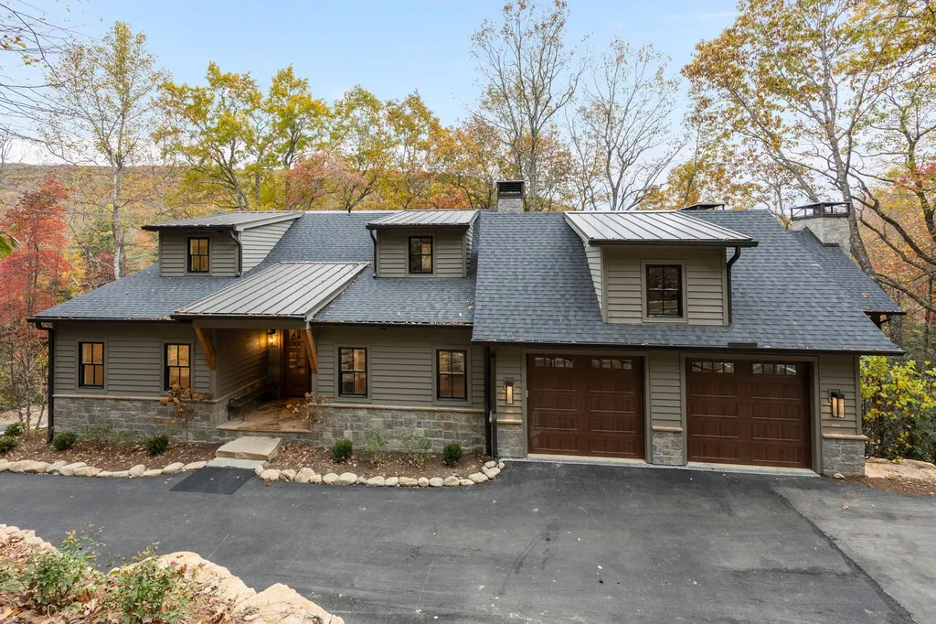 95 Cardinal Trace Lake Toxaway NC 28747