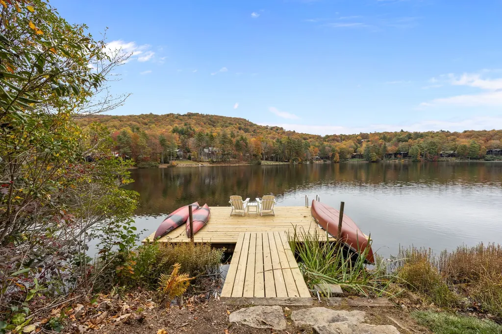 95 Cardinal Trace Lake Toxaway NC 28747