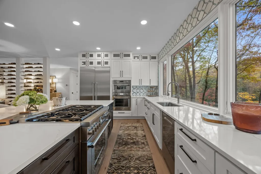 95 Cardinal Trace Lake Toxaway NC 28747