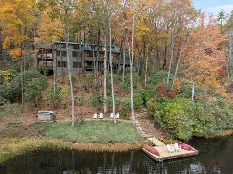 95 Cardinal Trace Lake Toxaway NC 28747