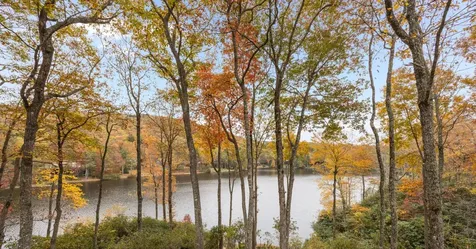 95 Cardinal Trace Lake Toxaway NC 28747