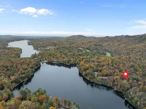 95 Cardinal Trace Lake Toxaway NC 28747