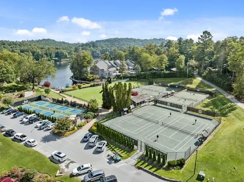 95 Cardinal Trace Lake Toxaway NC 28747