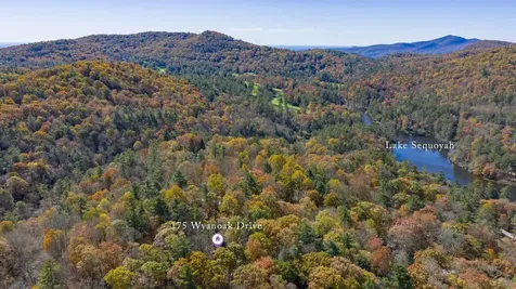 175 Wyanoak Road Highlands NC 28741