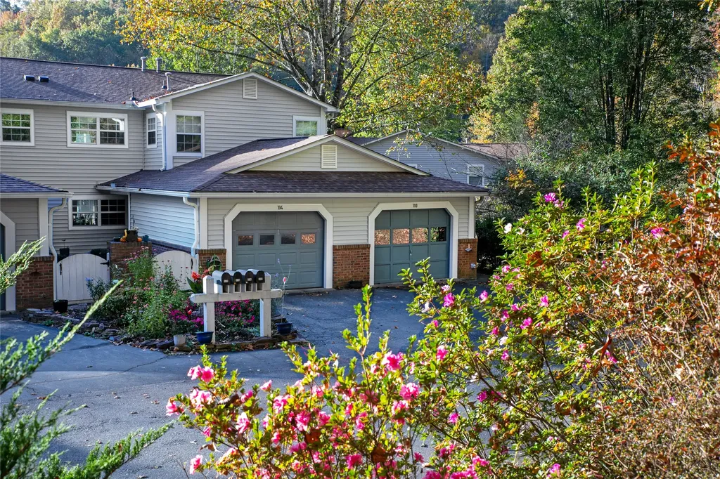 110 Lakeview Court Brevard NC 28712