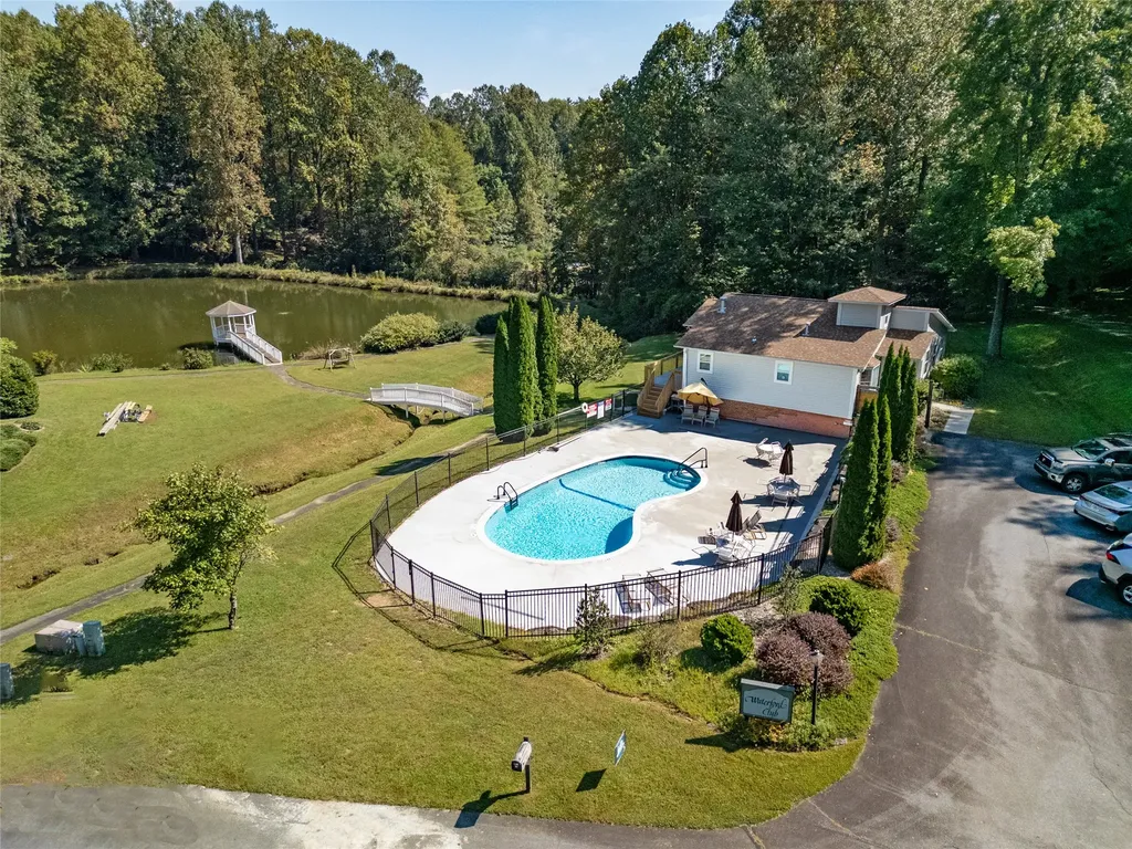 110 Lakeview Court Brevard NC 28712