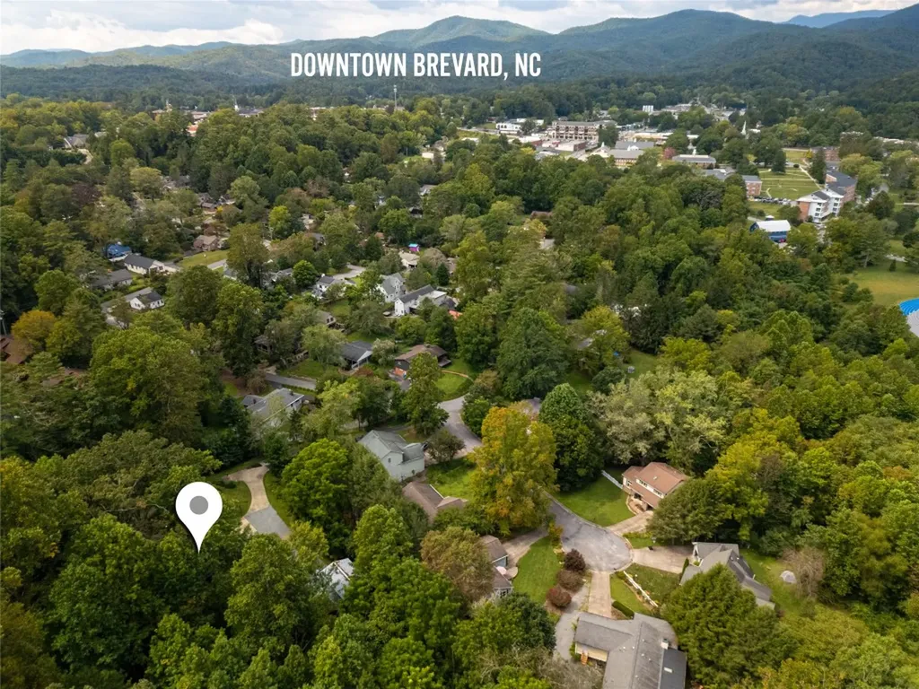 35 Oak Street Brevard NC 28712