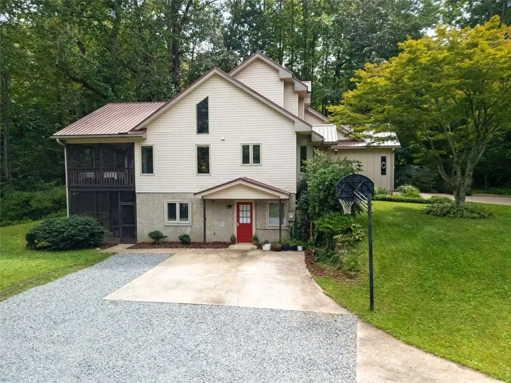 35 Oak Street Brevard NC 28712