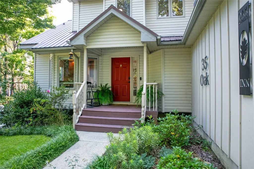 35 Oak Street Brevard NC 28712