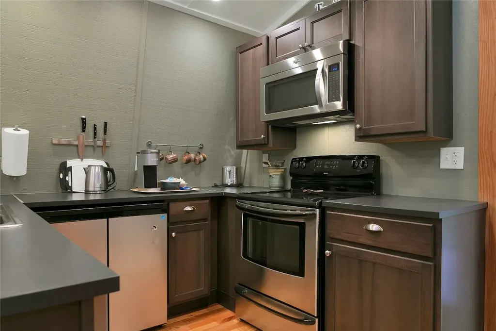 35 Oak Street Brevard NC 28712