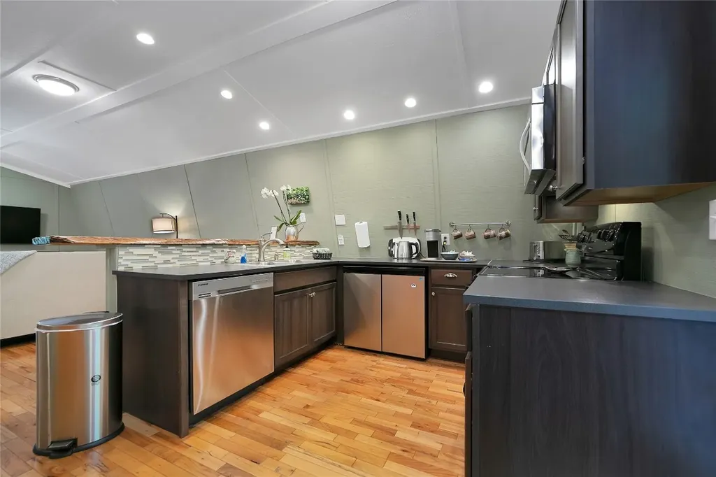 35 Oak Street Brevard NC 28712