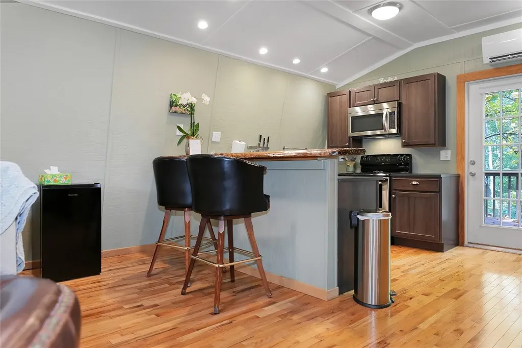 35 Oak Street Brevard NC 28712