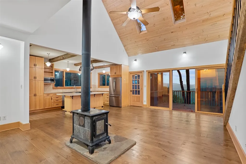 243 Ridgeline Drive Brevard NC 28712