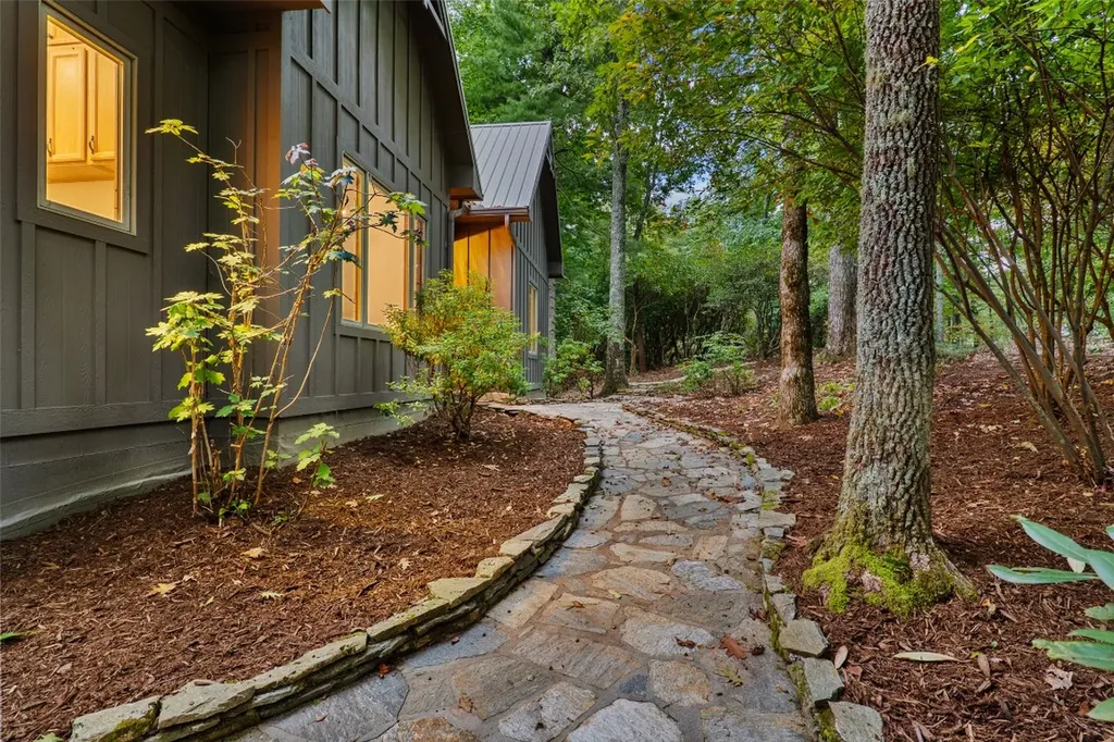 243 Ridgeline Drive Brevard NC 28712