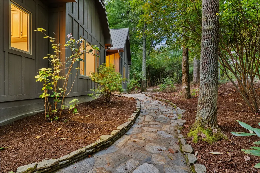 243 Ridgeline Drive Brevard NC 28712