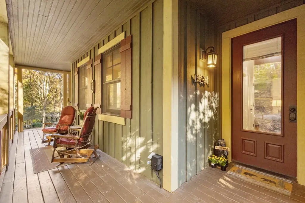 325 Hedgewood Drive Tuckasegee NC 28783