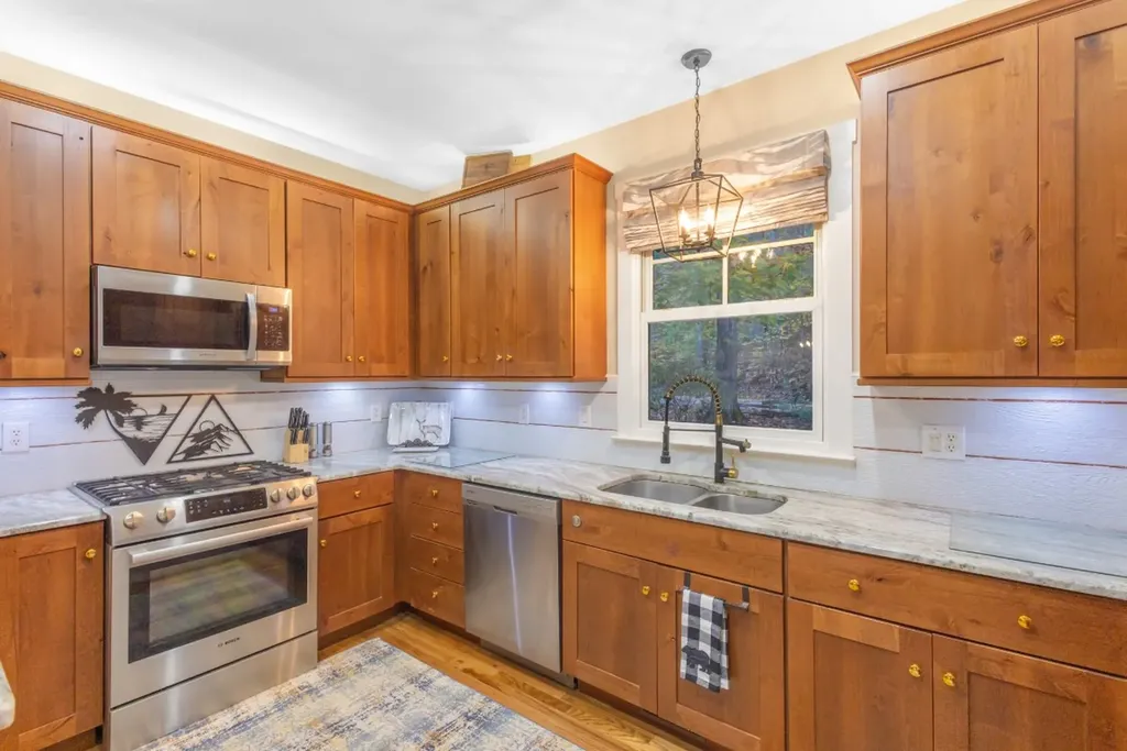 325 Hedgewood Drive Tuckasegee NC 28783