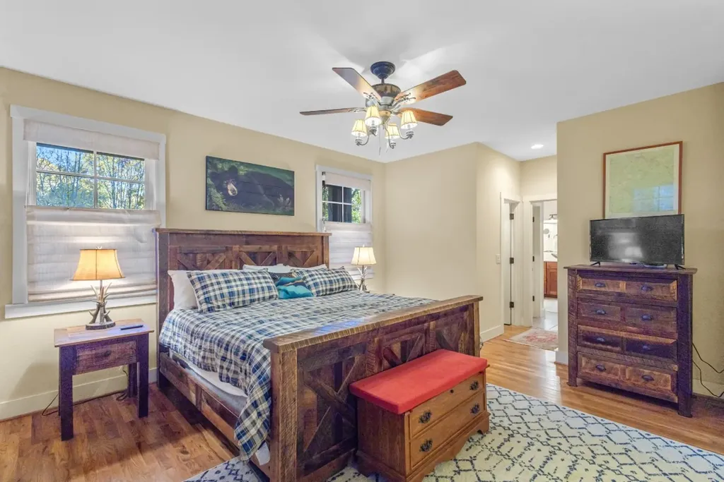 325 Hedgewood Drive Tuckasegee NC 28783