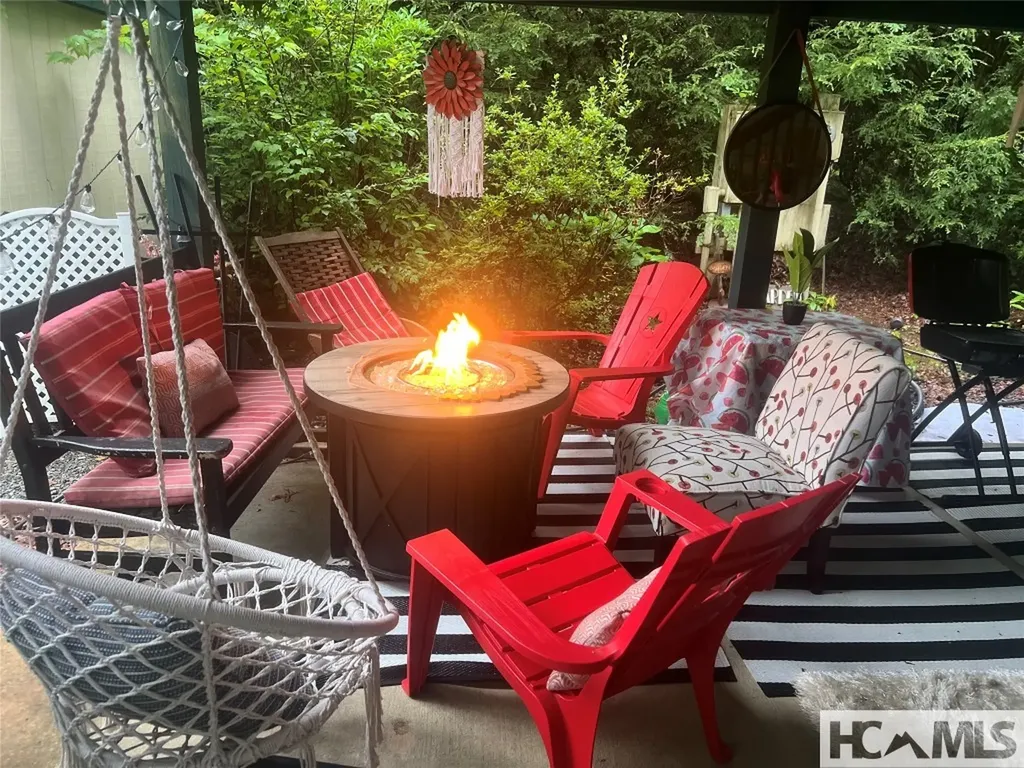 45 Tomahawk Lane Drive Sapphire NC 28774