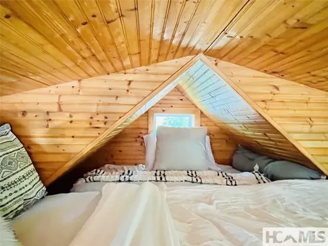 45 Tomahawk Lane Drive Sapphire NC 28774