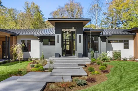 1616 N 4th Street Highlands NC 28741