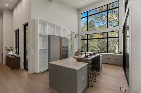 1616 N 4th Street Highlands NC 28741