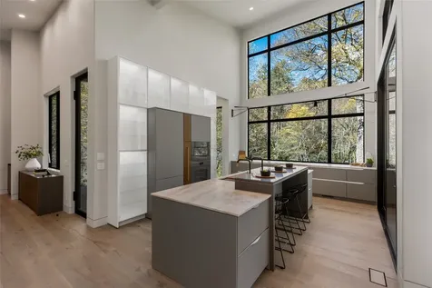 1616 N 4th Street Highlands NC 28741