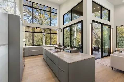 1616 N 4th Street Highlands NC 28741