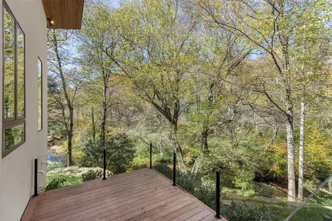 1616 N 4th Street Highlands NC 28741