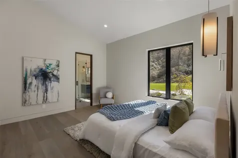 1616 N 4th Street Highlands NC 28741