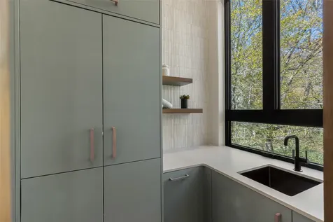 1616 N 4th Street Highlands NC 28741