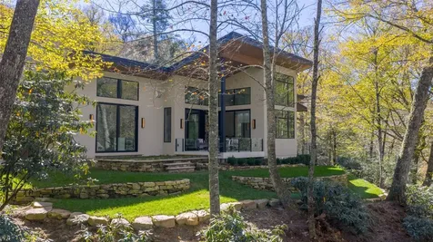 1616 N 4th Street Highlands NC 28741