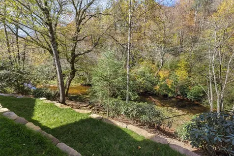 1616 N 4th Street Highlands NC 28741