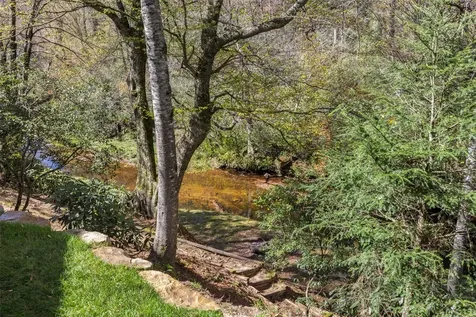 1616 N 4th Street Highlands NC 28741