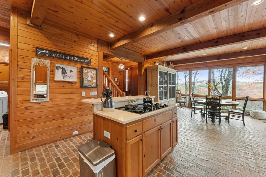 369 Ritchie Road Scaly Mountain NC 28775