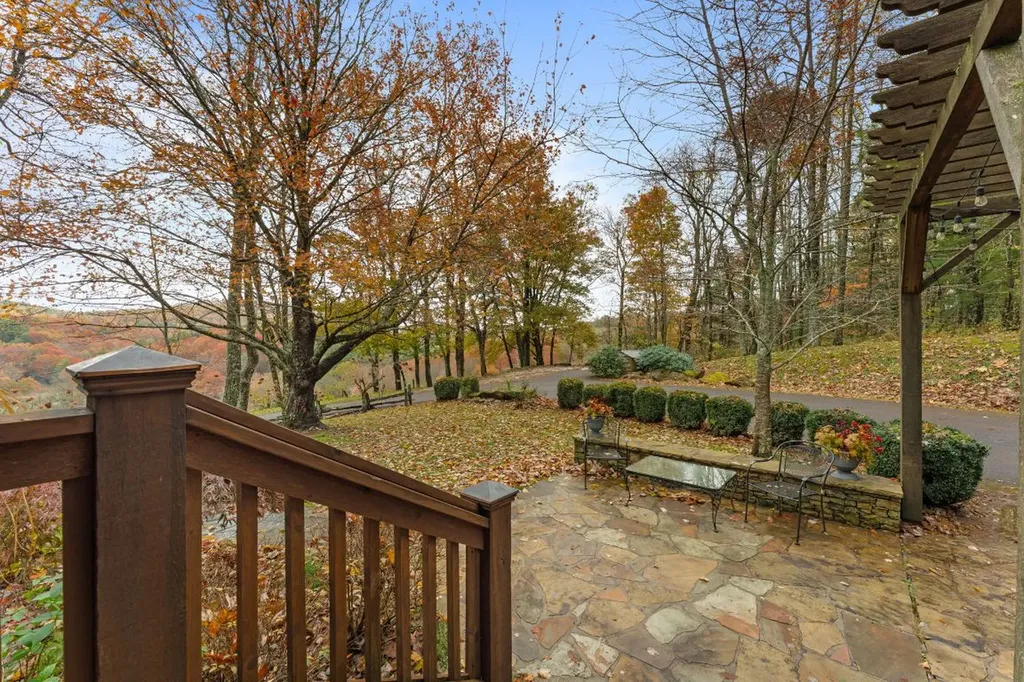 369 Ritchie Road Scaly Mountain NC 28775