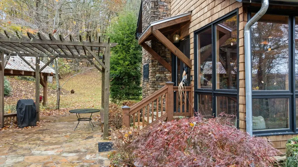 369 Ritchie Road Scaly Mountain NC 28775